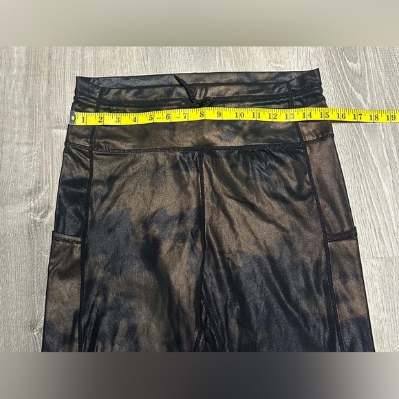 🖤SOLD🖤ZYIA - Women’s Distressed Copper Luxe Pocket Leggings - Picture 13 of 14